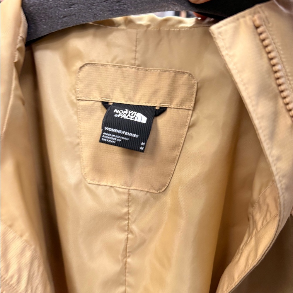 The North Face Women’s Daybreak Rain Parka | Size M - Picture 10 of 16